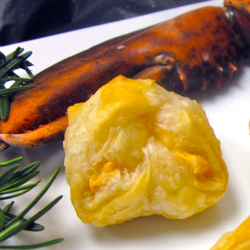 L1006 Maine Lobster Puff with Sherry Newburg Sauce_mini Gourmet Kitchen